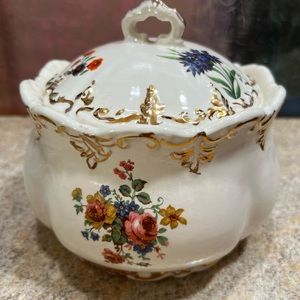 Antique floral bowl/kitchenware